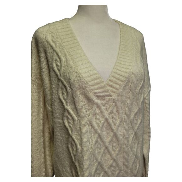 Olive Sky sweater - Picture 8 of 10